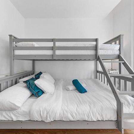 3 Bedroom Flat In Haymarket London Sleeps 14 Hy1 エクステリア 写真