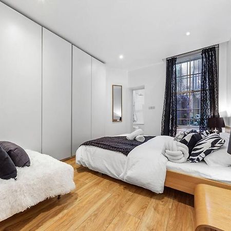 3 Bedroom Flat In Haymarket London Sleeps 14 Hy1 エクステリア 写真