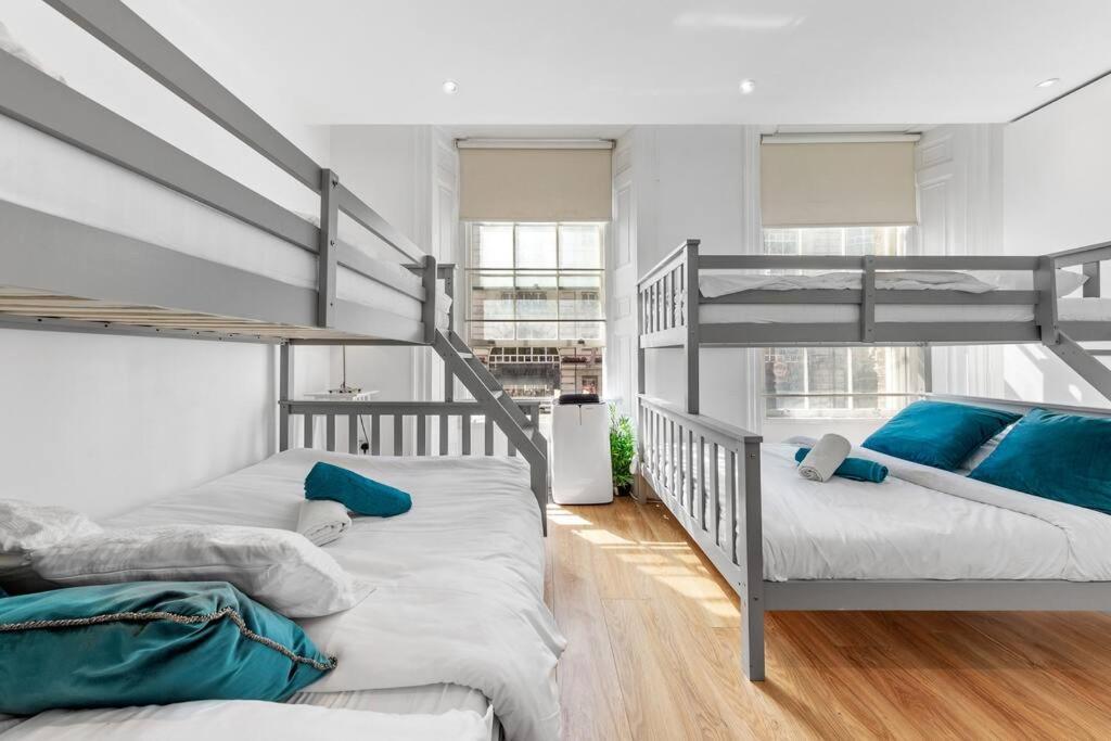 3 Bedroom Flat In Haymarket London Sleeps 14 Hy1 エクステリア 写真